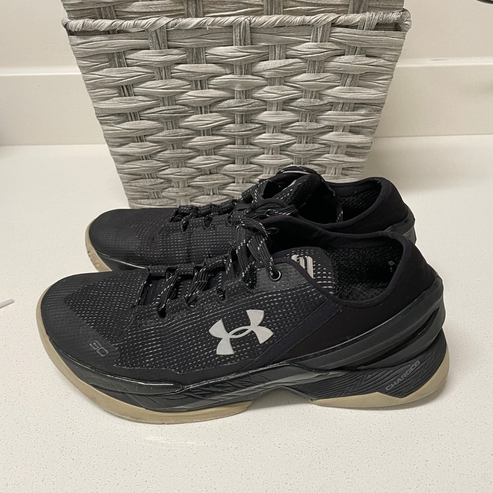 UA Steph Curry basketball shoes